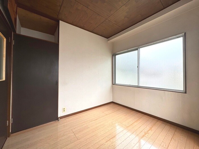 物件内観写真19　(居室)