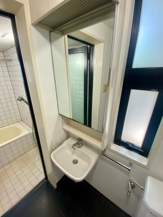 物件内観写真10　(洗面)