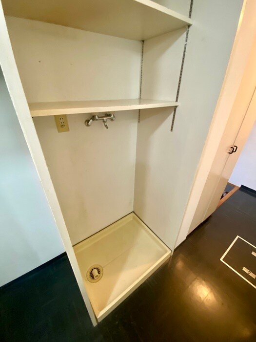 物件内観写真13　(洗濯機置場)