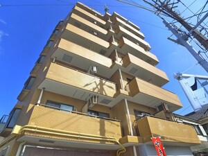 シルフィ－ド六木外観写真