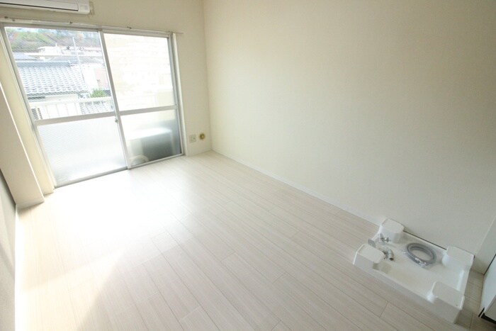 物件内観写真9　(居室)