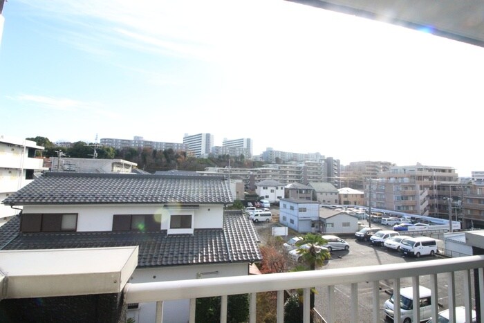 物件内観写真22　(室内からの展望)