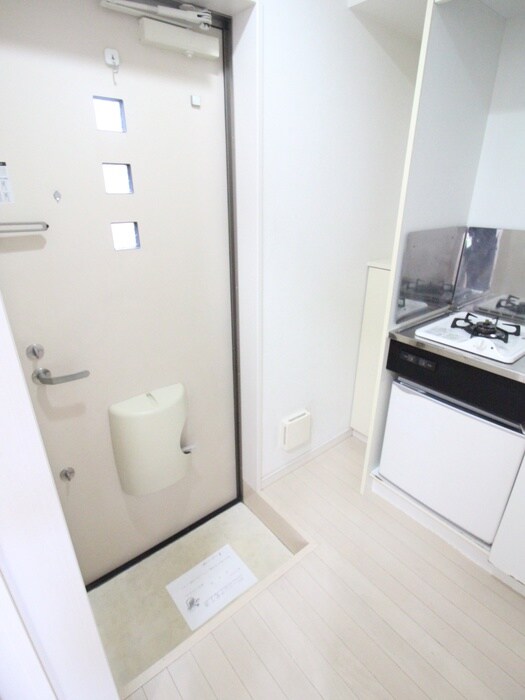 物件内観写真18　(玄関)