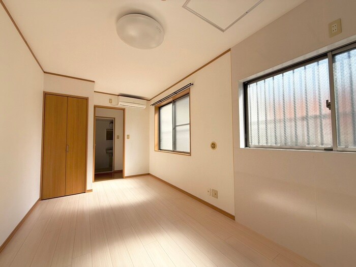 物件内観写真9　(居室)