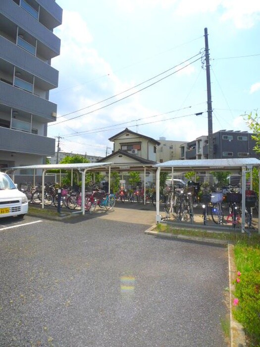 物件外観写真5　(駐輪場)
