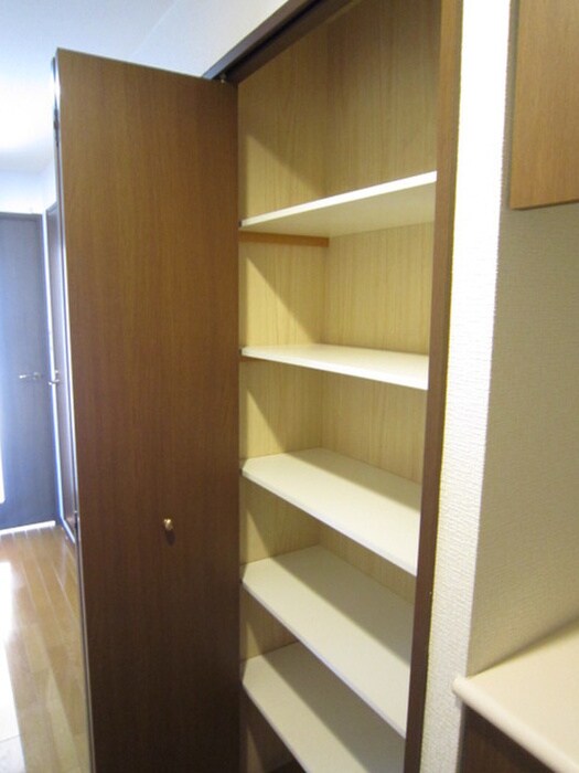 物件内観写真14　(靴箱)