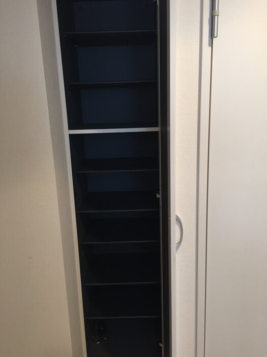 物件内観写真17　(玄関)