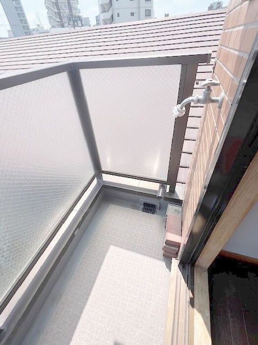 物件内観写真16　(洗濯機置場)