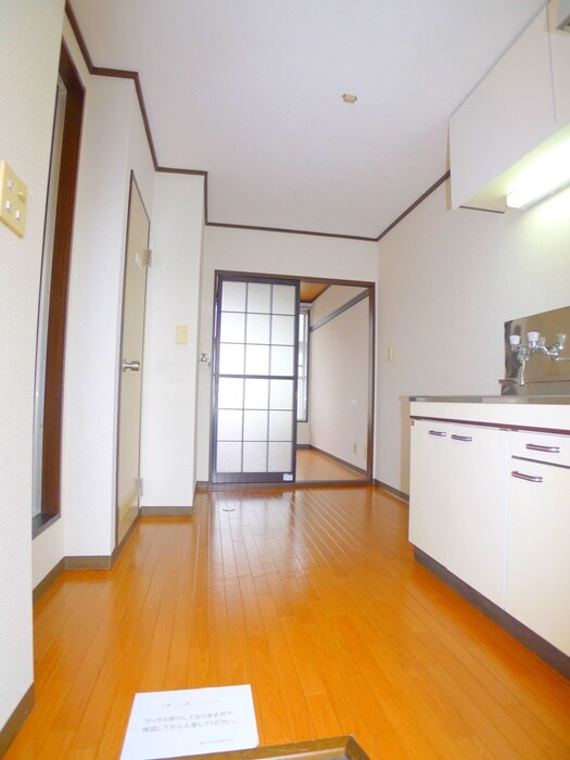 物件内観写真10　(廊下)