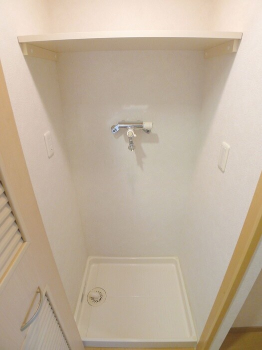 物件内観写真20　(洗濯機置場)