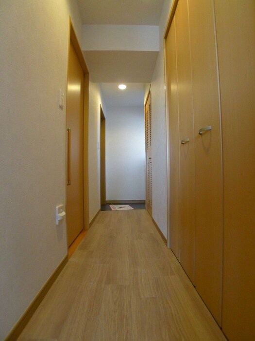 物件内観写真21　(廊下)