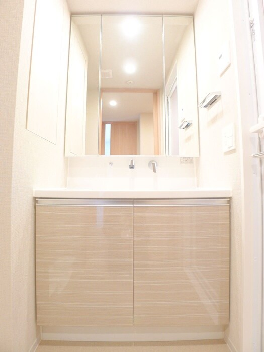 物件内観写真8　(洗面)