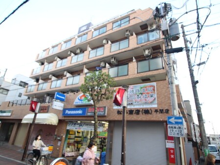 ﾗｲｵﾝｽﾞﾏﾝｼｮﾝ平間駅前第２(303)外観写真