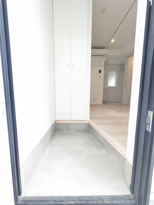 物件内観写真22　(玄関)