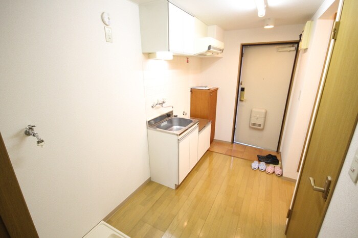 物件内観写真8　(廊下)