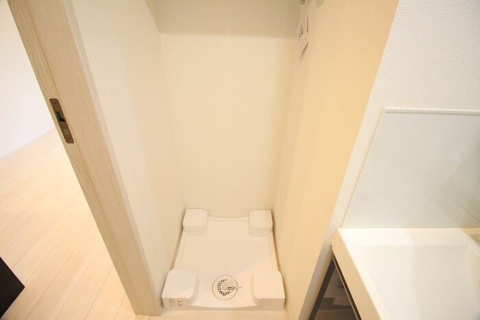 物件内観写真13　(洗濯機置場)