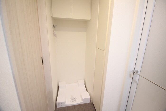 物件内観写真13　(洗濯機置場)