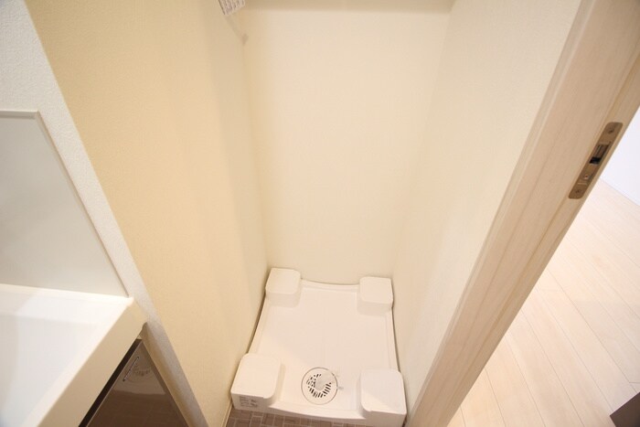 物件内観写真17　(洗濯機置場)