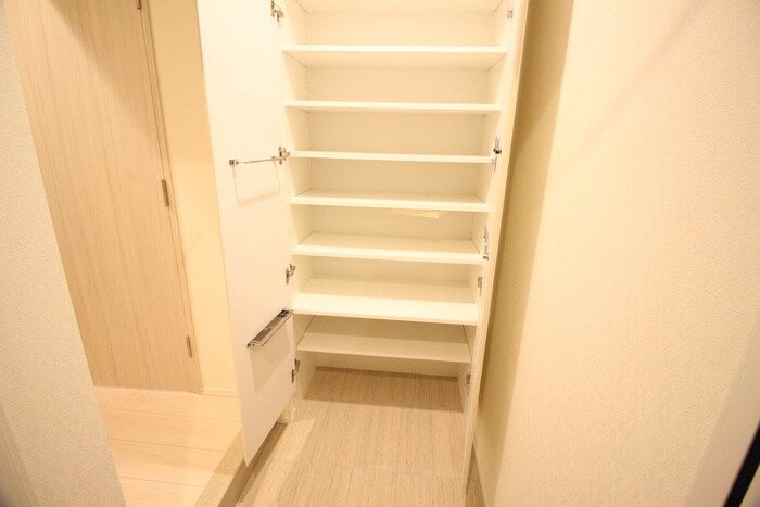 物件内観写真17　(靴箱)
