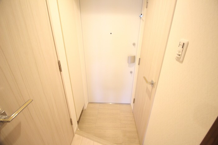 物件内観写真19　(玄関)