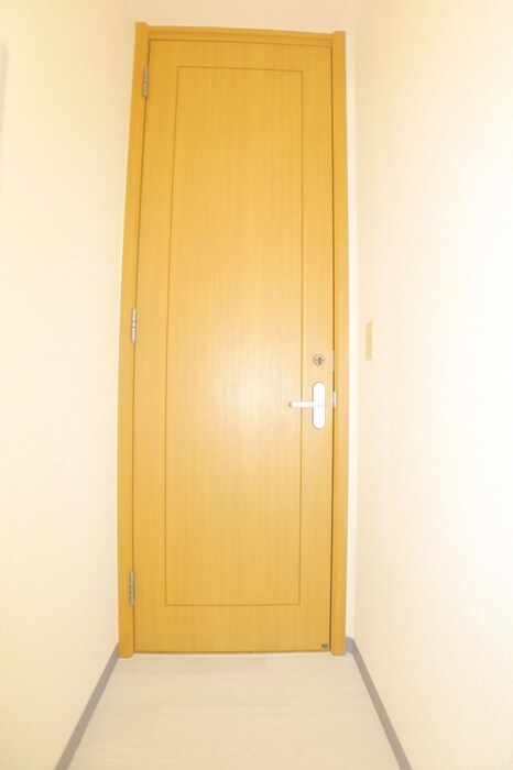 物件内観写真15　(玄関)