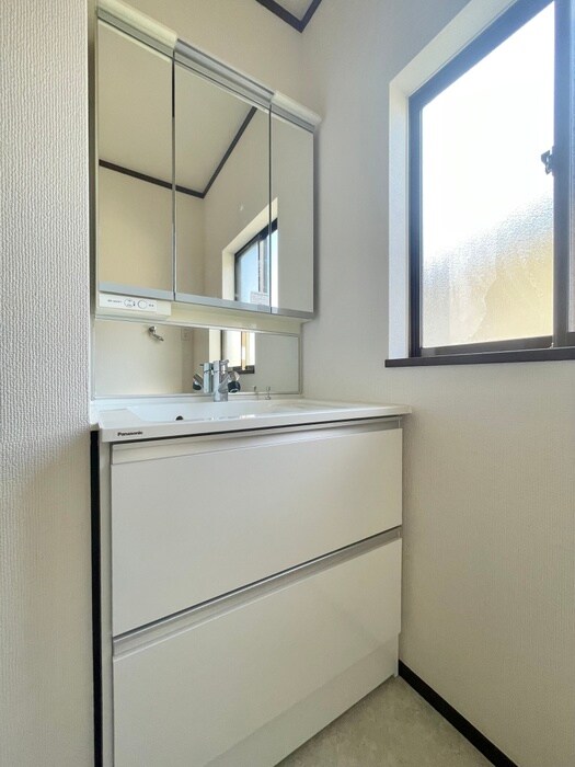 物件内観写真7　(洗面)