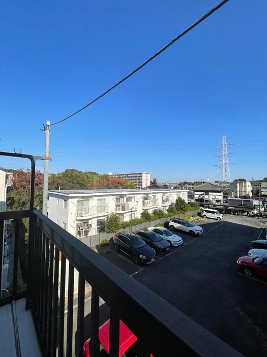 物件内観写真13　(室内からの展望)