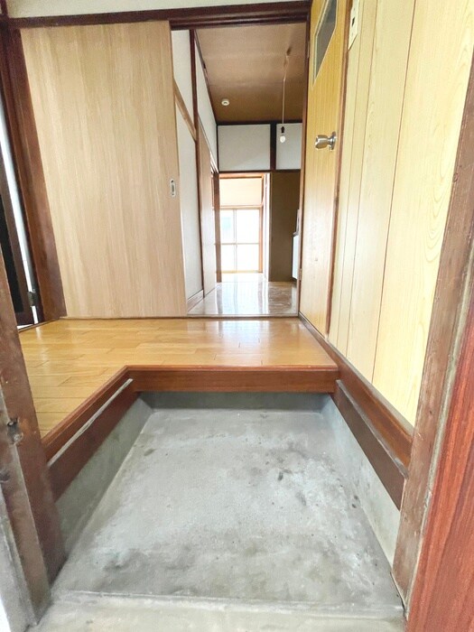 物件内観写真16　(廊下)