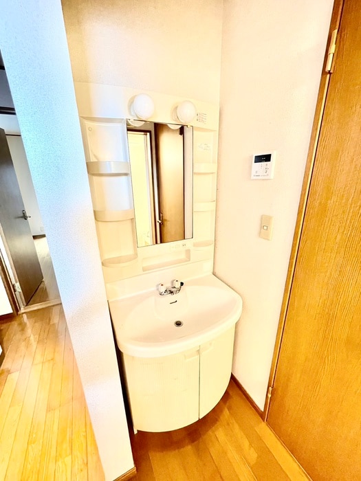 物件内観写真12　(洗面)