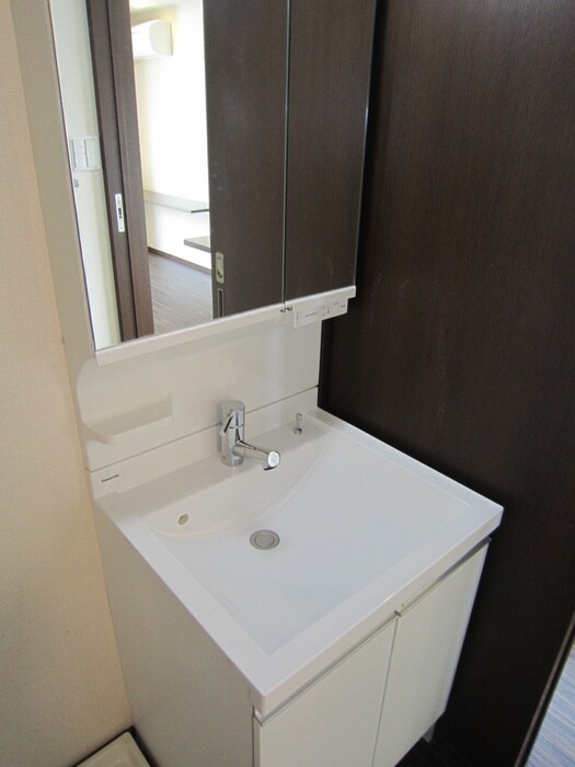 物件内観写真9　(洗面)