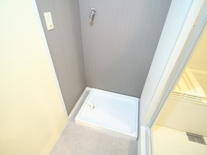 物件内観写真15　(洗濯機置場)