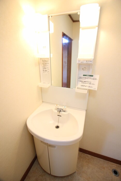 物件内観写真11　(洗面)