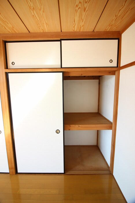 物件内観写真13　(収納)