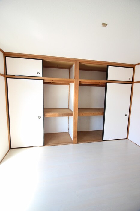 物件内観写真13　(収納)