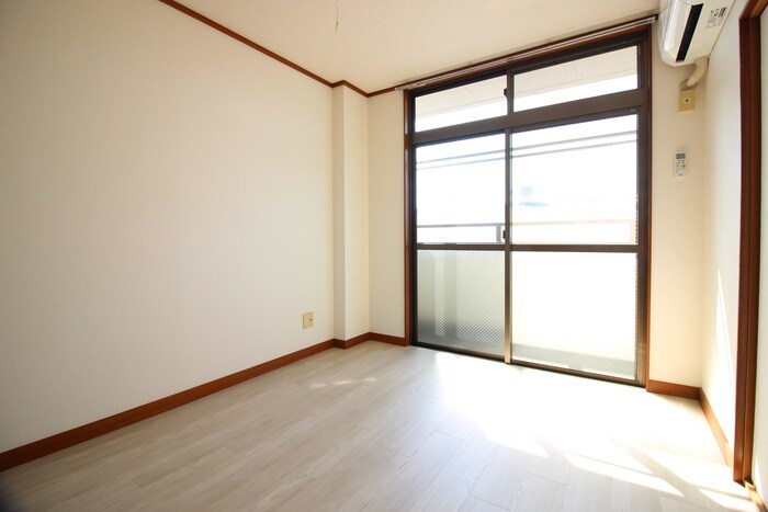 物件内観写真14　(居室)