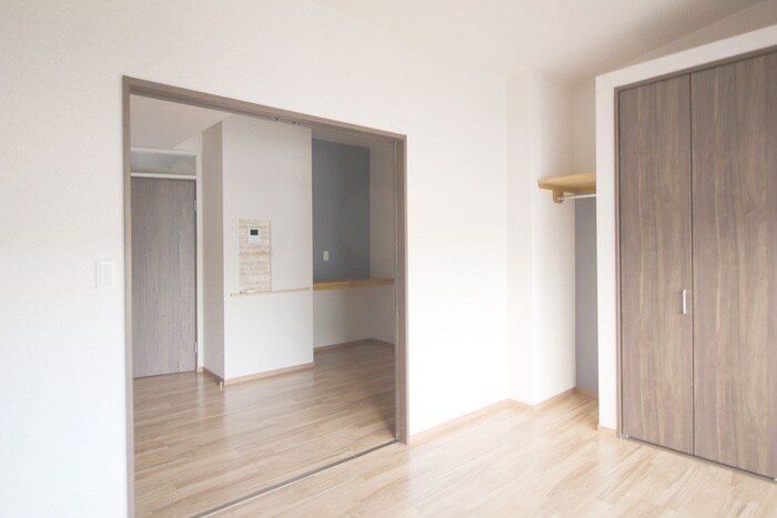 物件内観写真12　(居室)