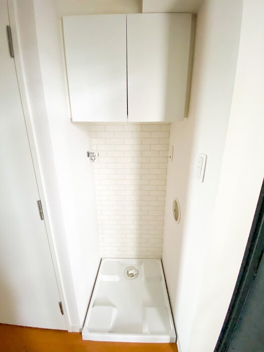 物件内観写真12　(洗濯機置場)