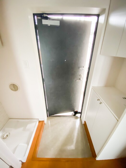 物件内観写真18　(玄関)