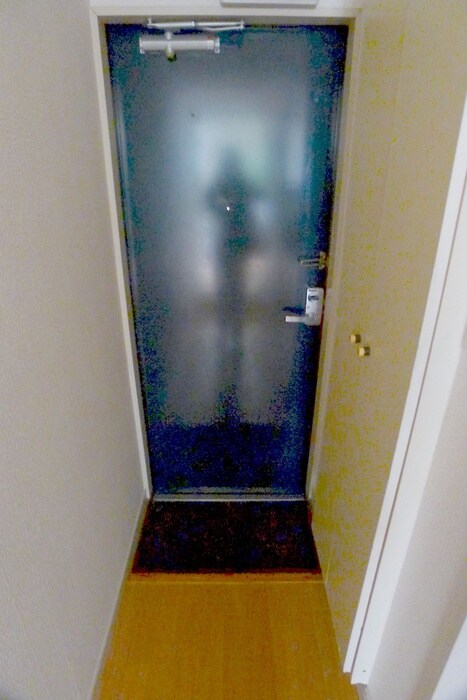 物件内観写真14　(玄関)