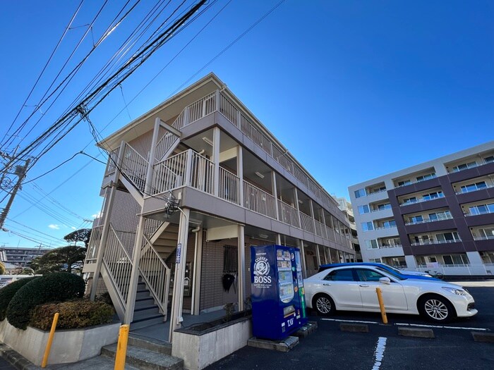 物件外観写真6　(駐車場)