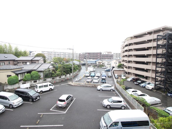 物件内観写真16　(室内からの展望)