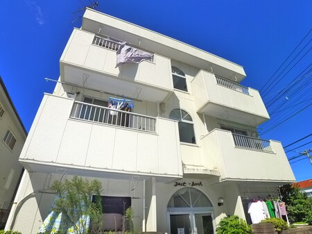 松川マンション外観写真