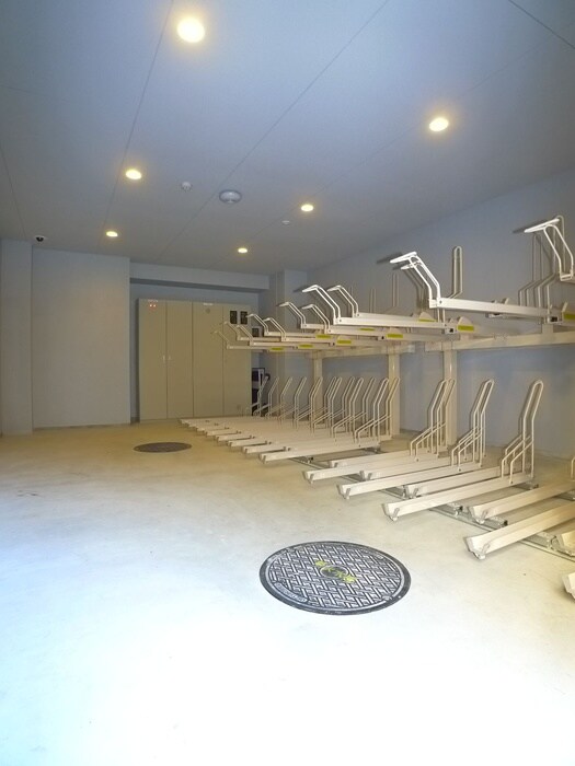 物件外観写真5　(駐輪場)