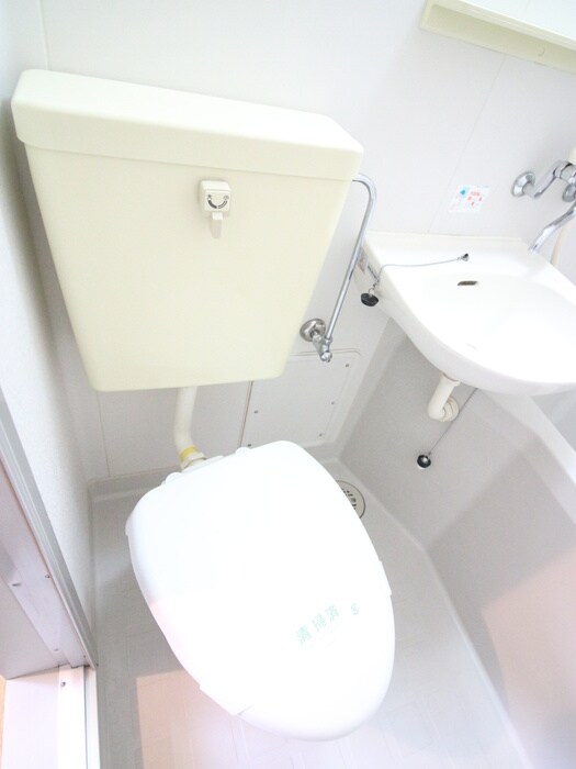 物件内観写真14　(トイレ)