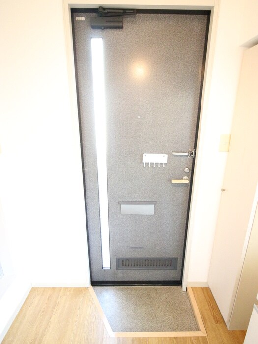 物件内観写真18　(玄関)