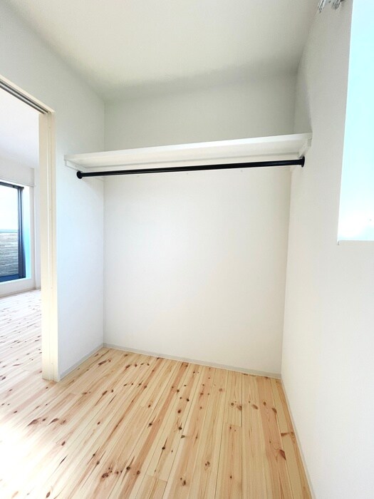 物件内観写真15　(収納)