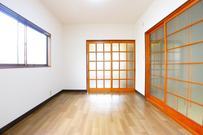 物件内観写真8　(居室)