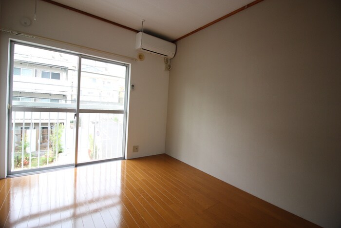 物件内観写真13　(居室)