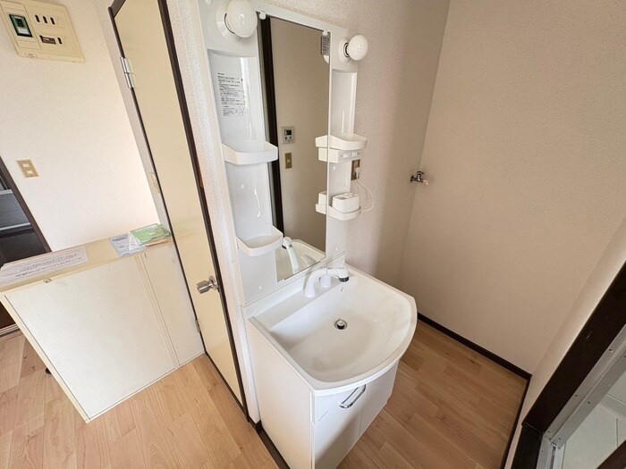 物件内観写真13　(洗面)