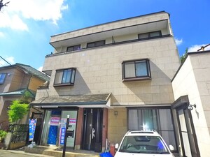 ベルサイユ外観写真